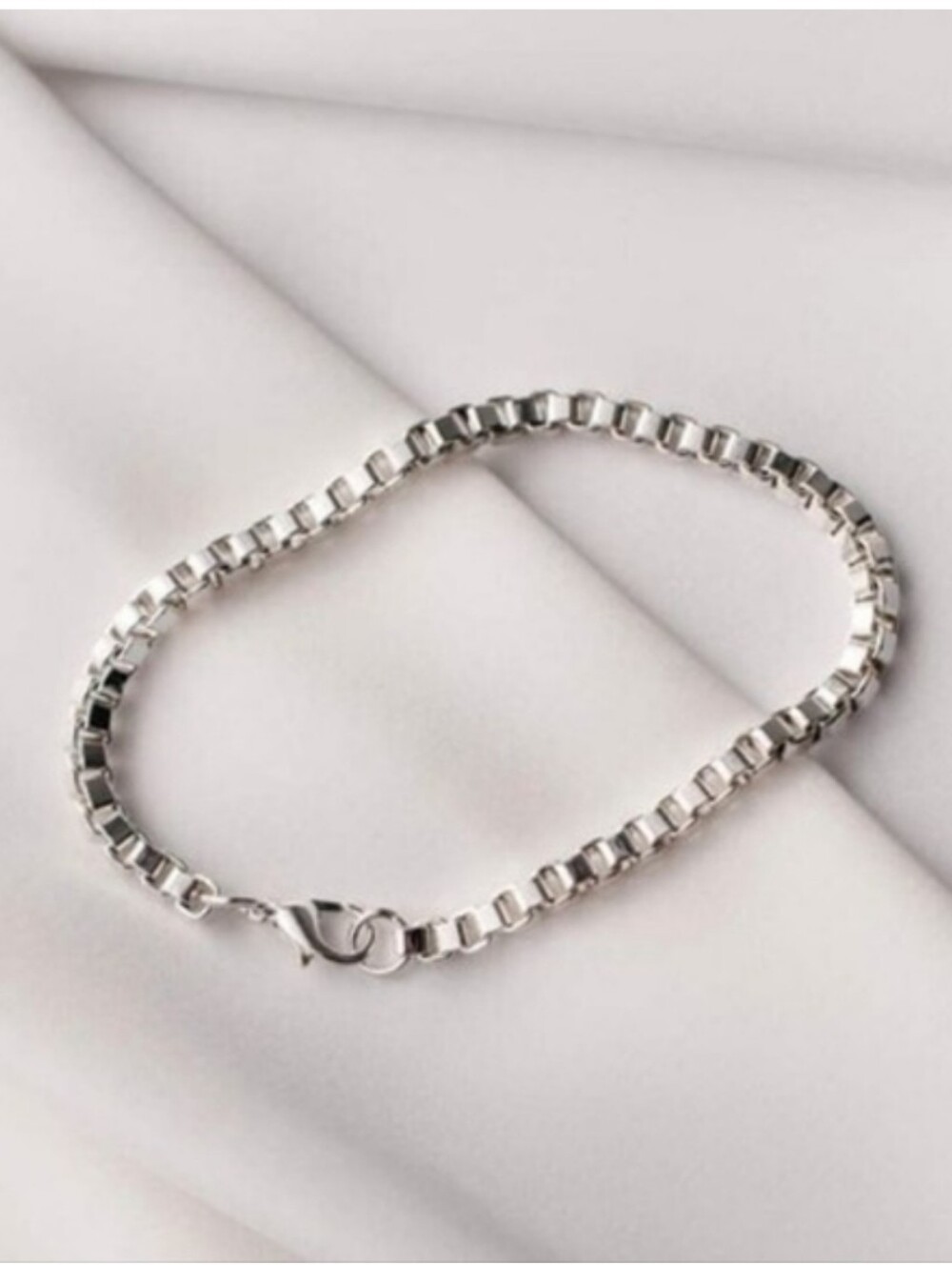 NWT Beautiful Nikola Valenti Silver Plated Square Link Bracelet!!